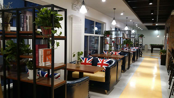 服務大廳休息區(qū)