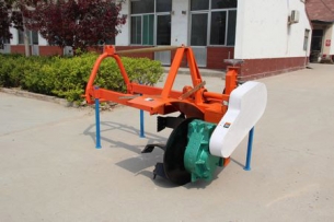 葡萄開溝埋藤機